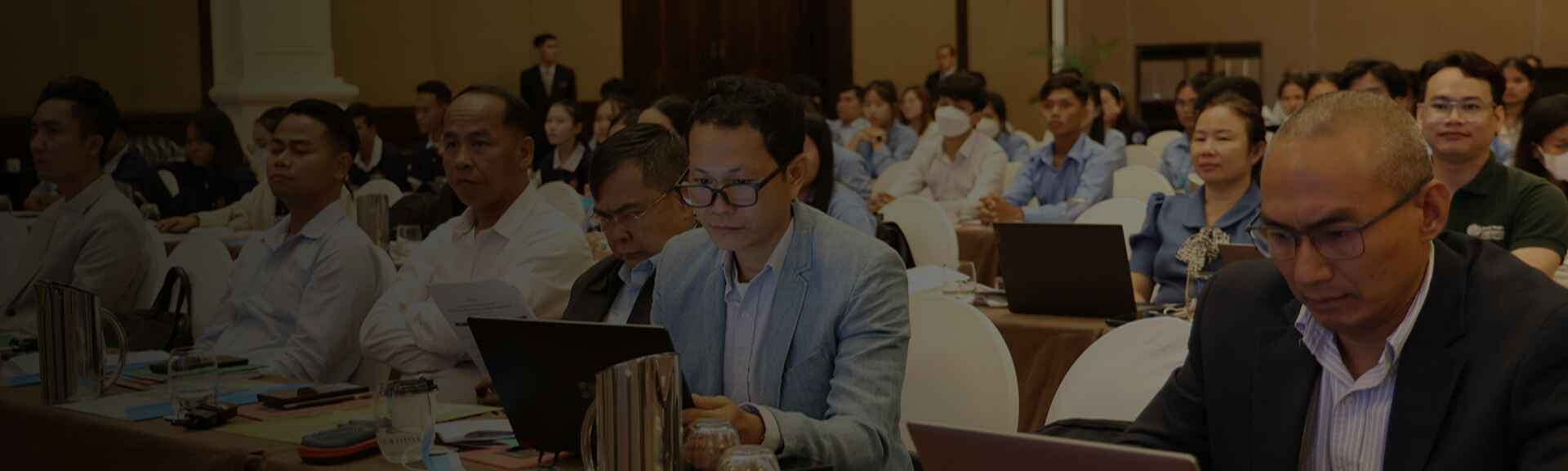 Corporate Communication Mastery: Building Confidence and Influence